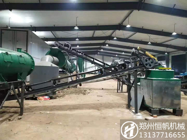 畜禽糞便新歸宿,解決土地污染變廢為寶再利用--有機(jī)肥生產(chǎn)設(shè)備(圖2) 吉林四平雞糞有機(jī)肥生產(chǎn)線(xiàn)設(shè)備